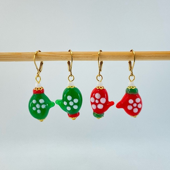 New Red Mitten Earrings, Handmade, Lamp Work Glass, Winter, Christmas Earrings - Picture 3 of 9